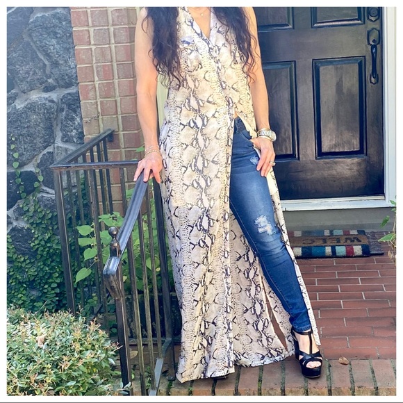 FABULOUS SNAKESKIN BUTTON DOWN DRESS/DUSTER - Picture 12 of 13